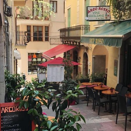 Casa Naumachie Relax In A Safe And Wonderful Place Taormina Exterior photo