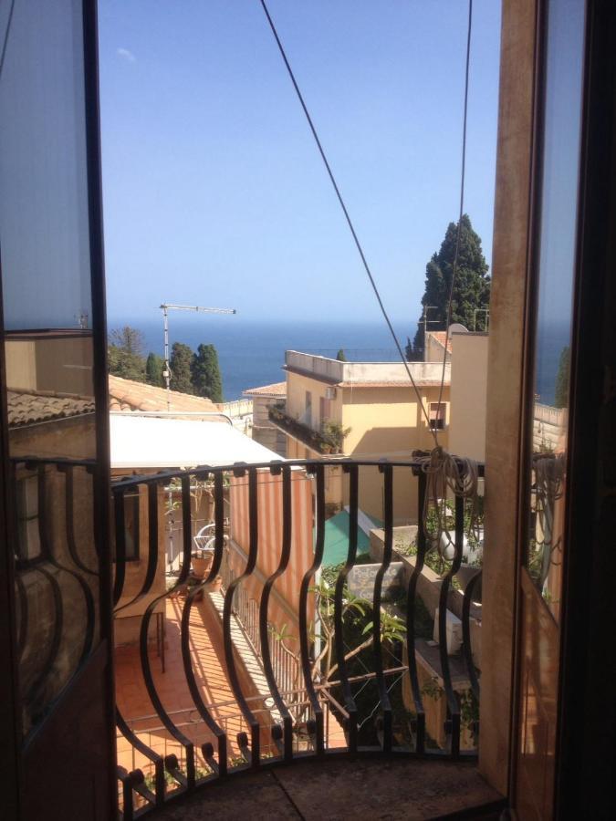 Casa Naumachie Relax In A Safe And Wonderful Place Taormina Exterior photo