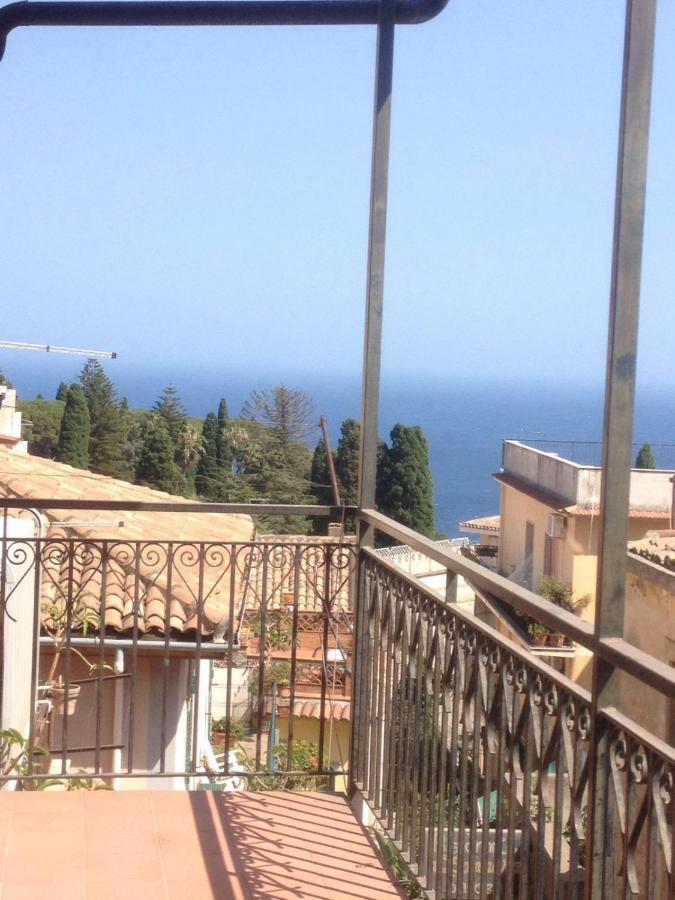Casa Naumachie Relax In A Safe And Wonderful Place Taormina Exterior photo