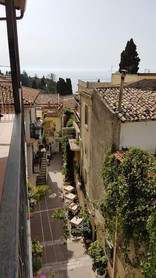 Casa Naumachie Relax In A Safe And Wonderful Place Taormina Exterior photo